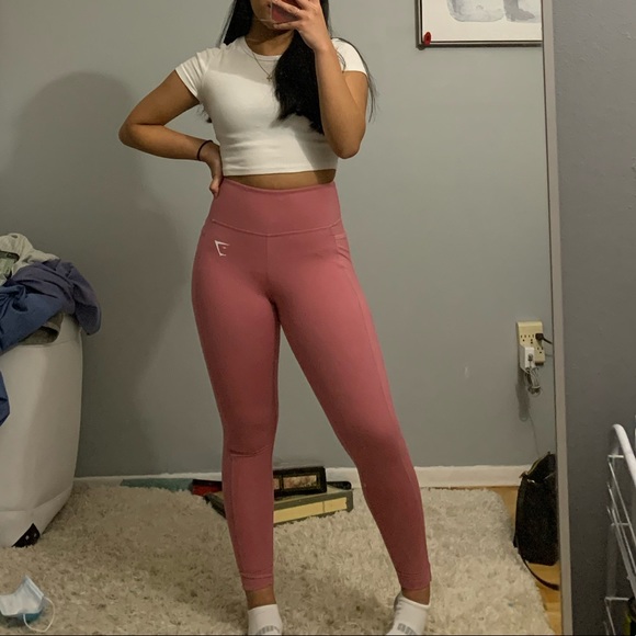 Pink gymshark leggings - Picture 5 of 6